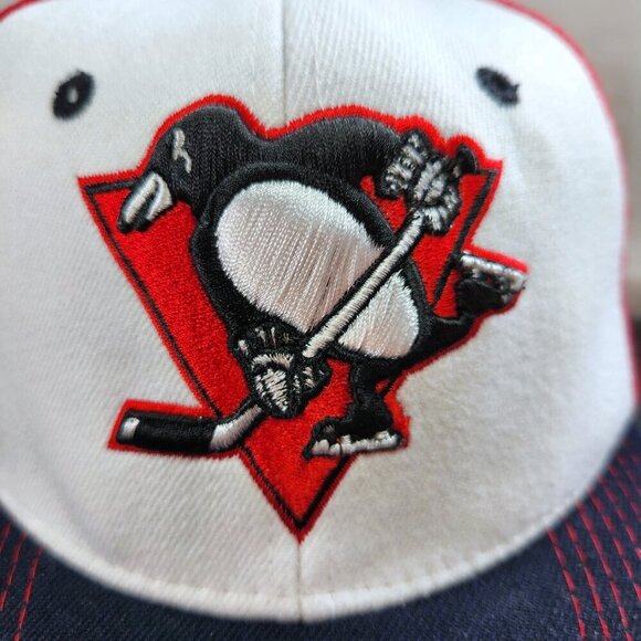 Pittsburgh Penguins Fitted Hat Cap Med / LG Red White Blue Vintage Y2K Zephyr - Picture 3 of 9